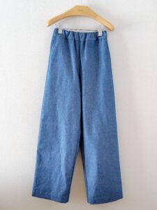 フローラルパンツ